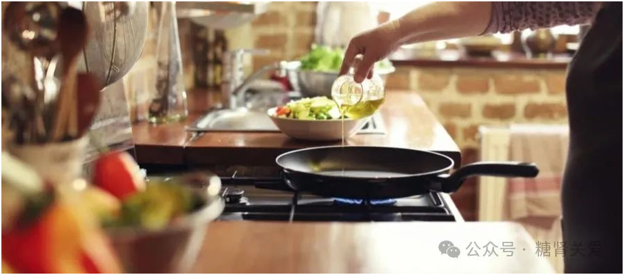 糖友做菜宜選用富含“油酸”的油！來看看你家的食用油是否選對(duì)了？